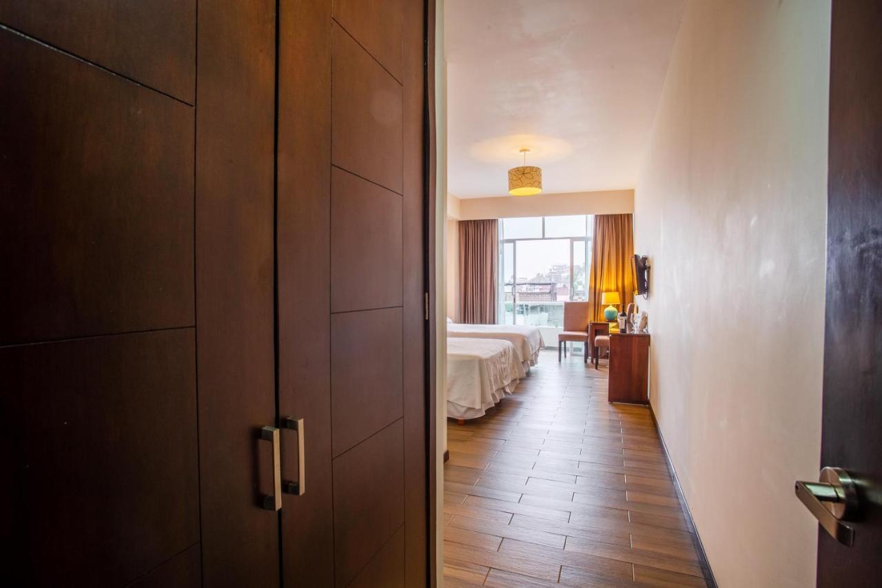 Blaze Hotel & Suites Пуэрто-Вальярта Экстерьер фото